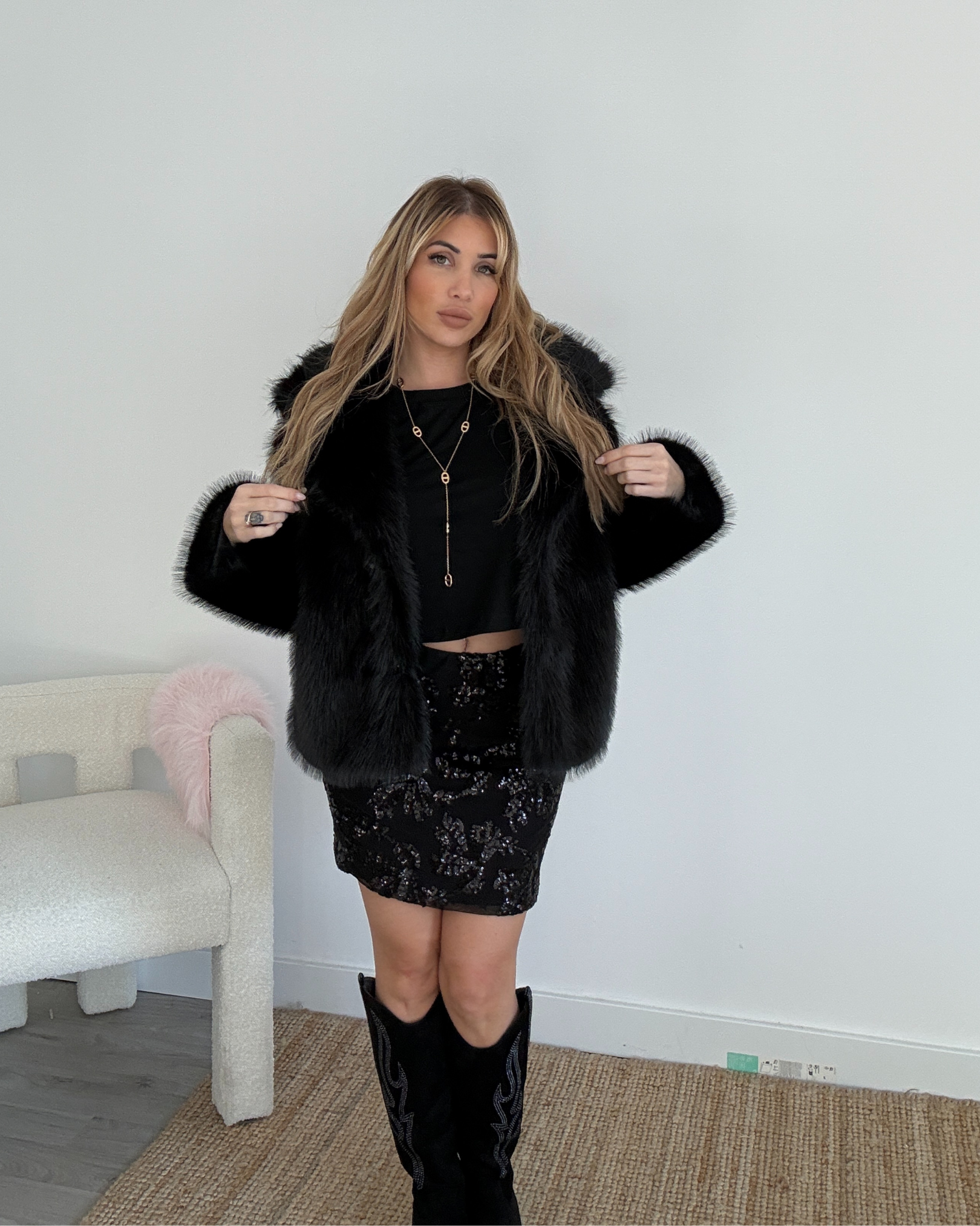 Fourrure noire coupe élégante